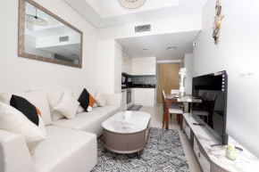 Chic Aykon City 2-Bedroom Retreat - Business Bay